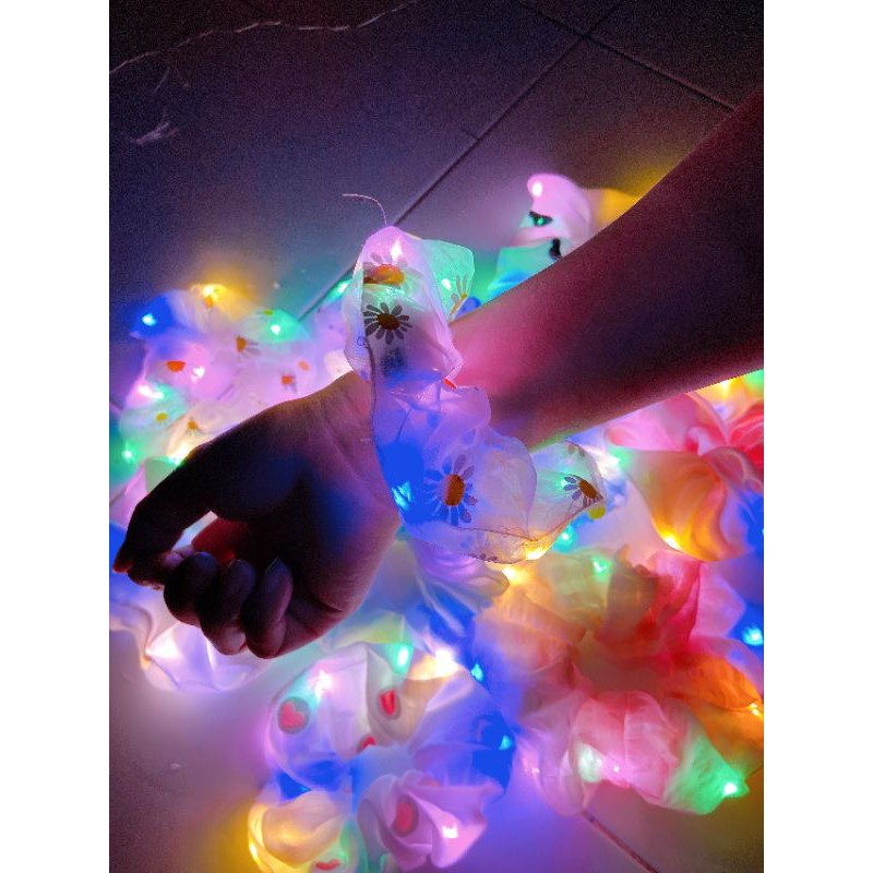 Srunchies có đèn led- chun cột tóc phát sáng
