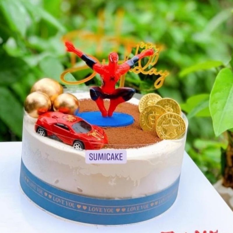 Cuộn 1kg mica cứng lót thành bánh mousse cứng cáp, chắc chắn cao 8cm, cuộn mica trong quấn thành bánh kem