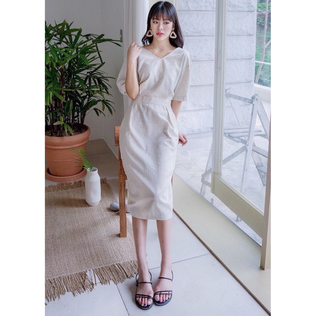 Đầm Xòe Cổ V Tay Lỡ Form Dài Ms171