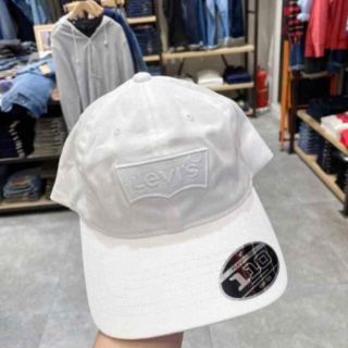 Mũ lưỡi trai levis