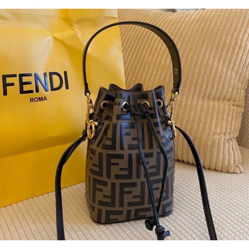 Túi xách đeo chéo nữ thương hiệu thời trang cao cấp Fendi FD mẫu mới