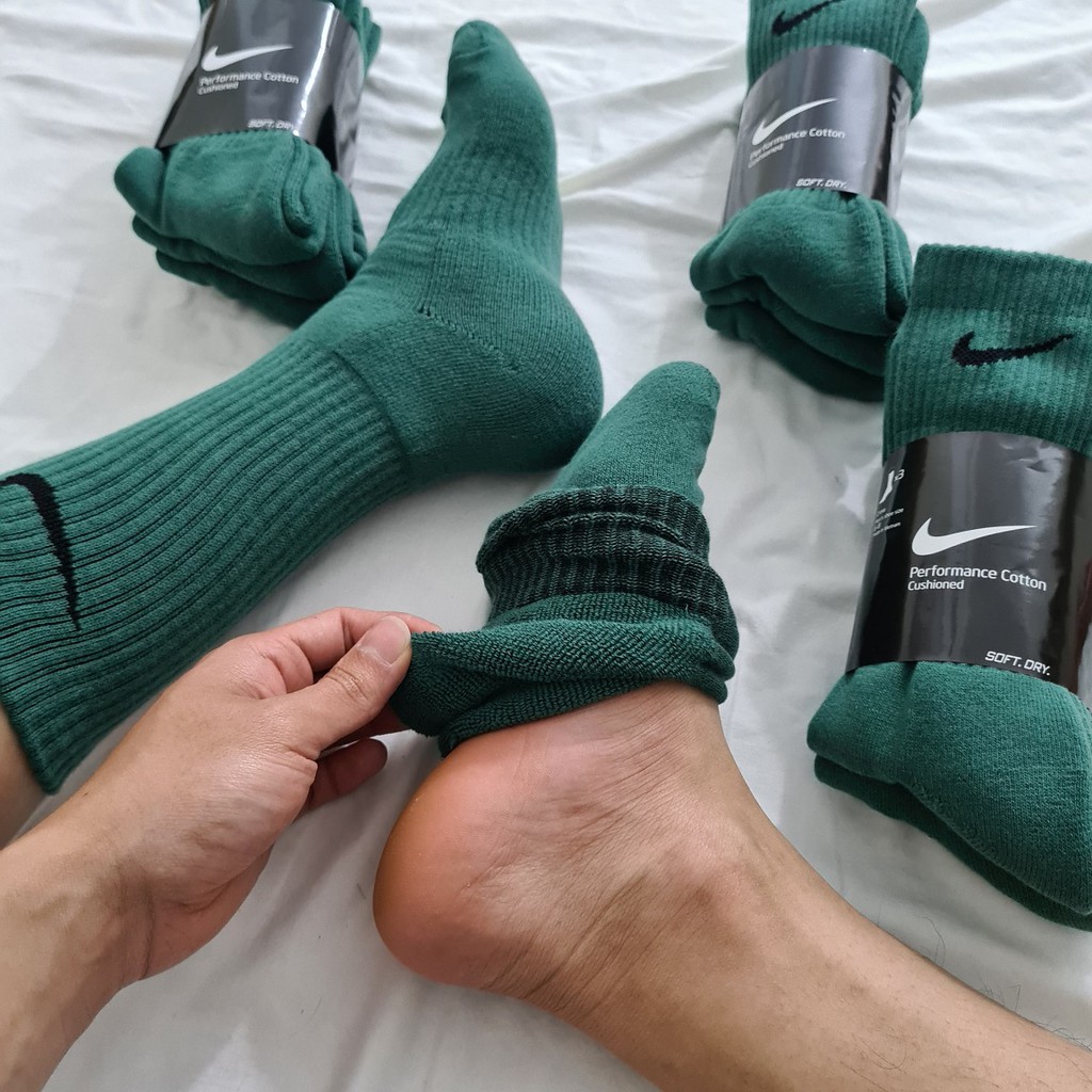 Pack 3 đôi tất thể thao Nike cao cổ màu Green Mã 1 - Free ship + Quà tặng Loved socks by TatsTats.vn