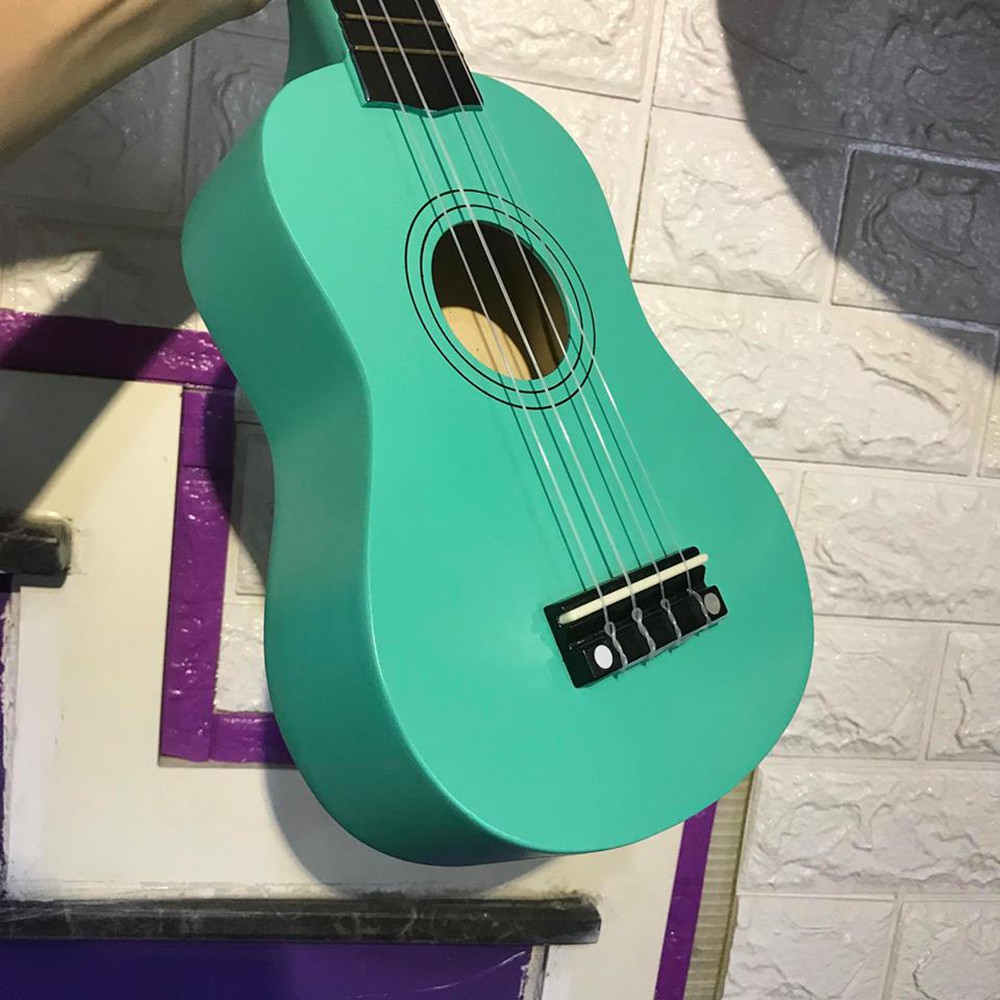 Đàn ukulele màu xanh ngọc size soprano - tặng 4 phụ kiện