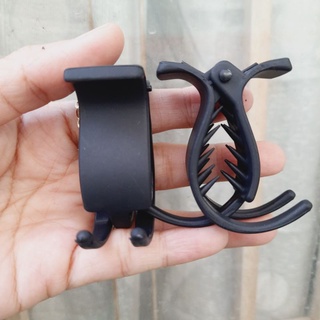Kẹp tóc 3 răng nhám màu đen (như hình)