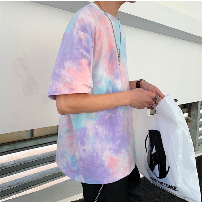 Men's short-sleeved T-shirt with a unique color pattern màu