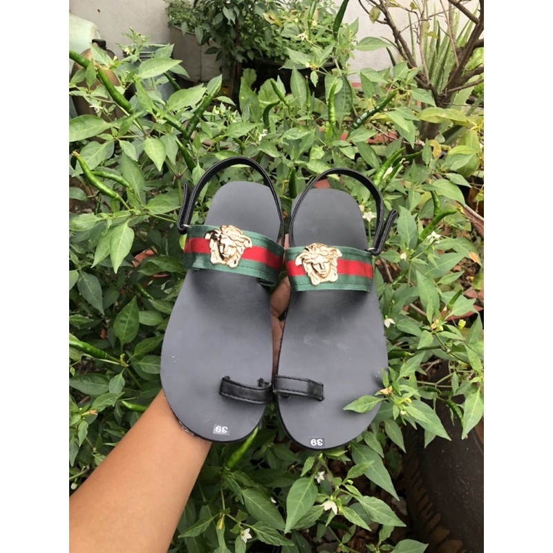 Sandal đồng nai sandal nữ ( đế đen quai hậu dù ) size từ 35 nữ đến 41 nữ size khác nhắn tin chọn thêm