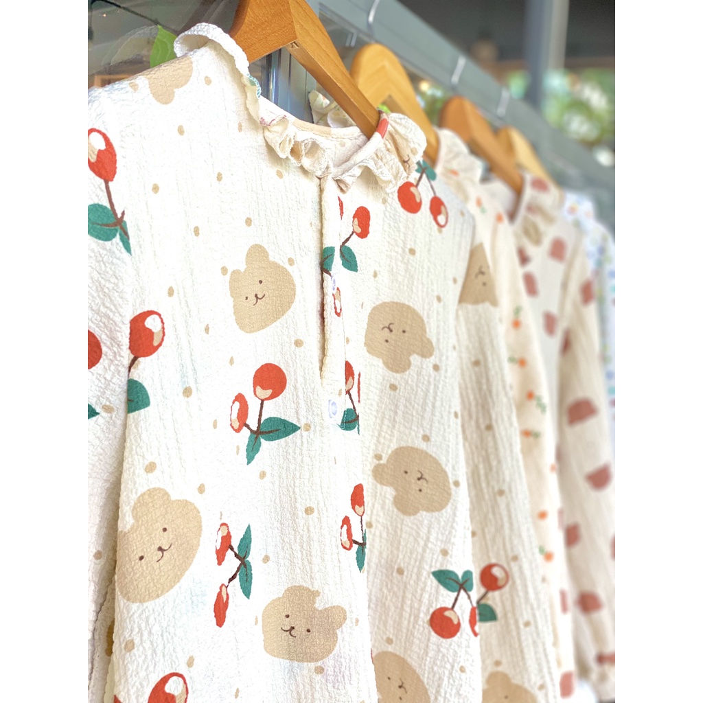 Váy ngủ dài tay - đầm ngủ mặc nhà cổ bèo họa tiết cute dễ thương, vải đũi xốp mềm mịn thoải mái không nhăn | BigBuy360 - bigbuy360.vn