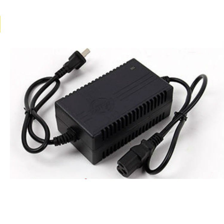 Sạc bình bơm điện 12V