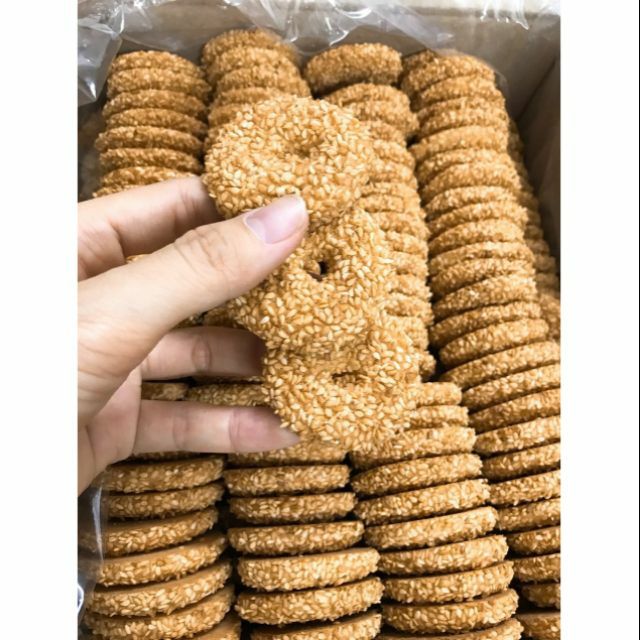 Hủ pet bánh vòng mè