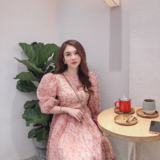 Đầm midi hoa hồng