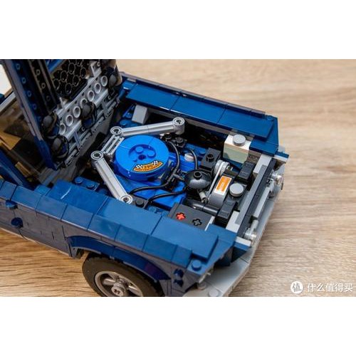 LEGO 10265 Creator Expert  - Xe đua Ford Mustang