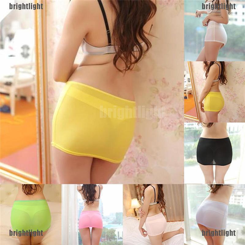 Váy Ngắn Ôm Dáng Quyến Rũ