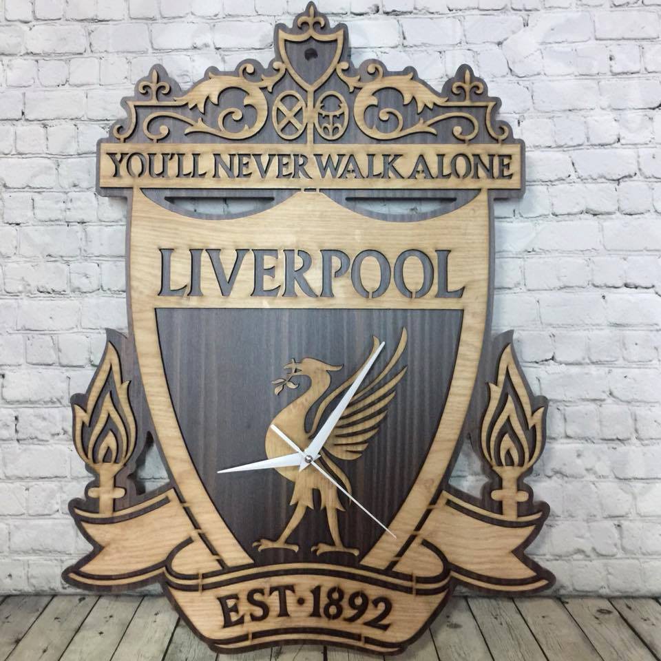 Đồng hồ treo tường logo đội bóng liverpool-Gỗ MDF chất lượng cao