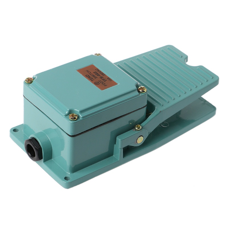 Bàn Đạp Chống Trượt Công Nghiệp AC 250V 15A