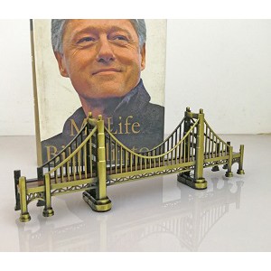 Mô hình cầu cổng vàng (Golden gate bridge) trang trí độc đáo (25x4x8,5cm)