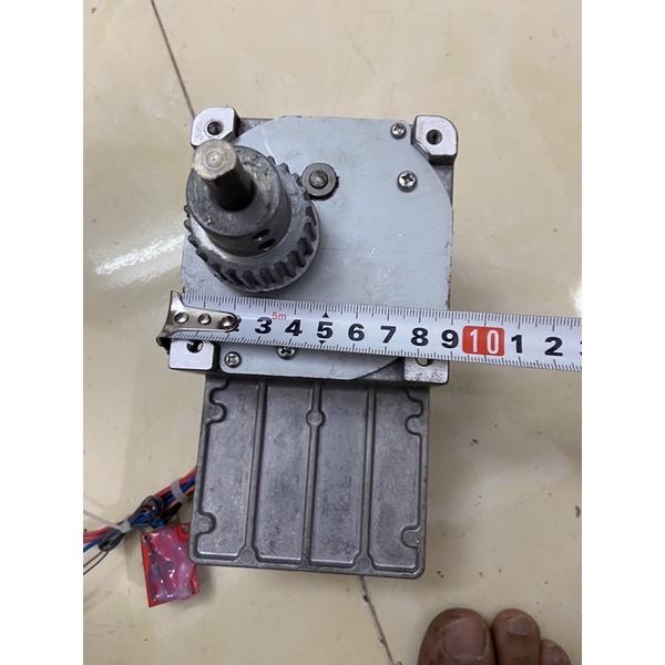 Motor giảm tốc size lớn 24v