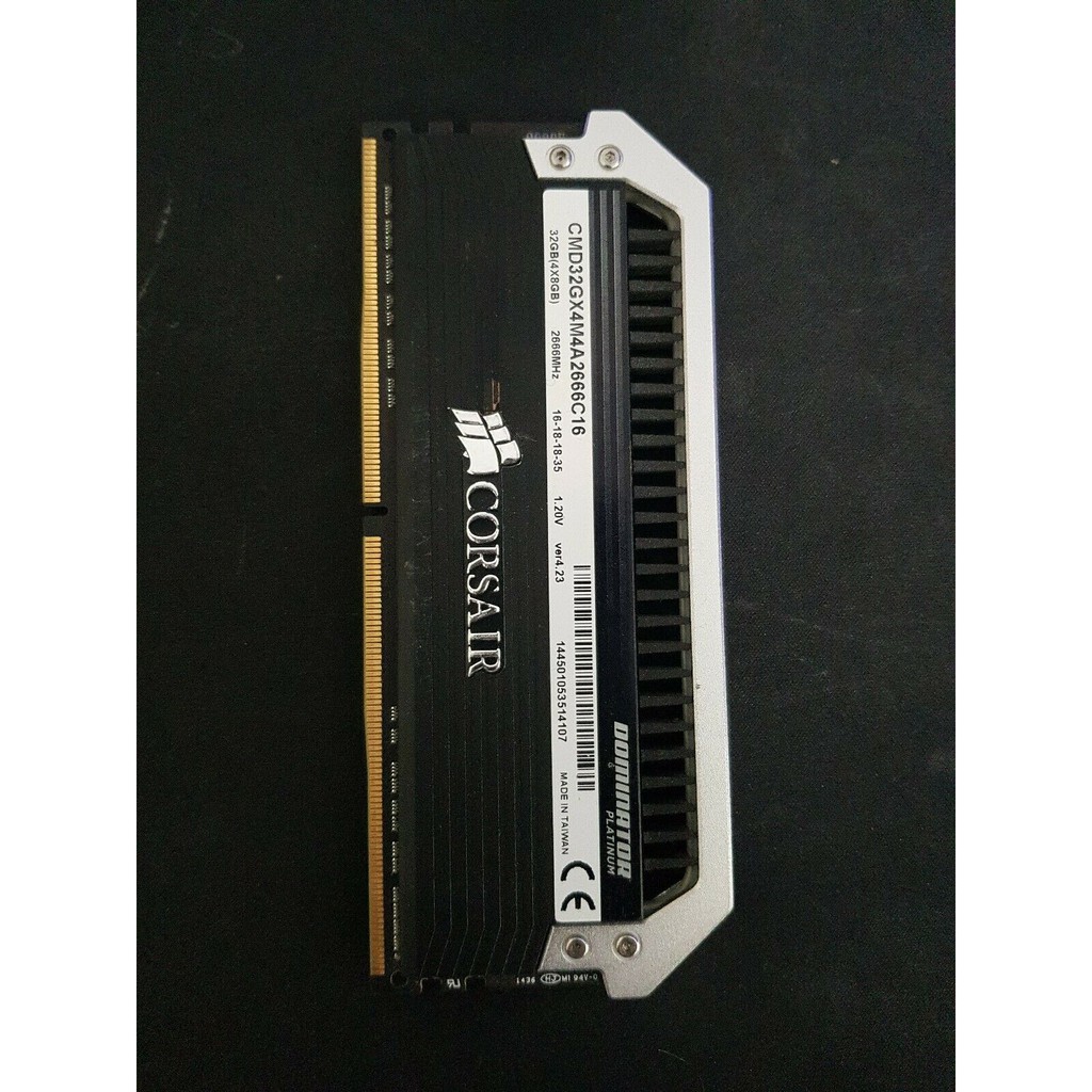 Bộ nhớ Ram CORSAIR DOMINATOR PLATINUM 8GB DDR4 DRAM 2666MHz C14 | BigBuy360 - bigbuy360.vn