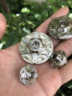 Ốc Mâm lửa inox dành cho xe Hon - Ya