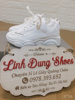 Giày thể thao trắng tuyết