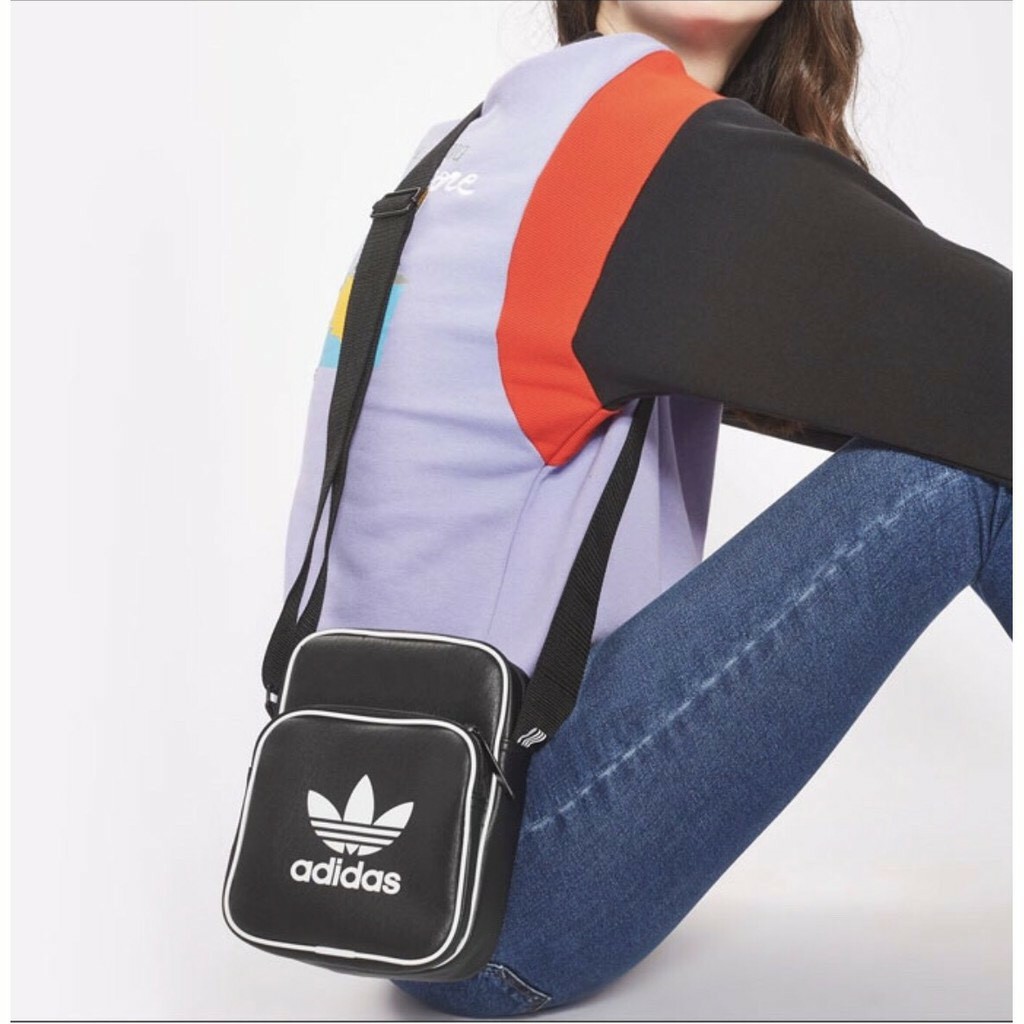 Túi Đeo Chéo Adidas Đen Vintage Mini Bag Classic Black Full Tag Code