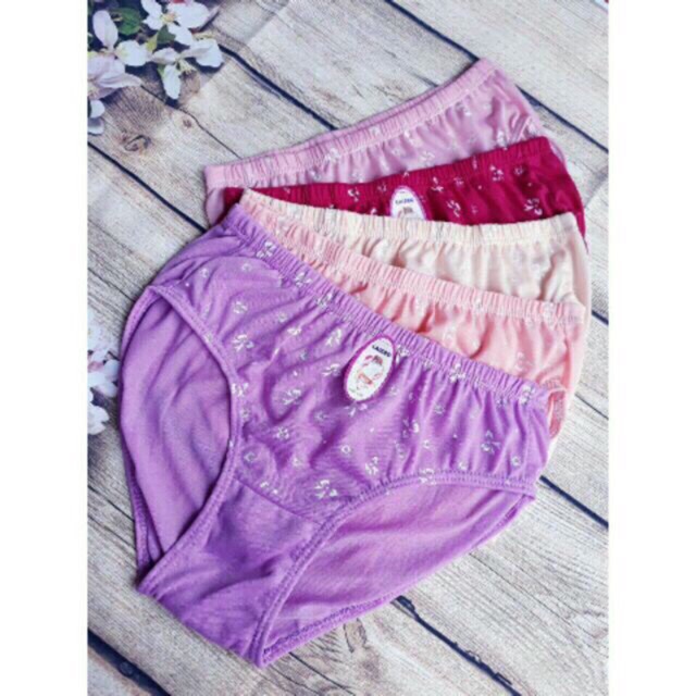 Quần lót trung niên, bà già