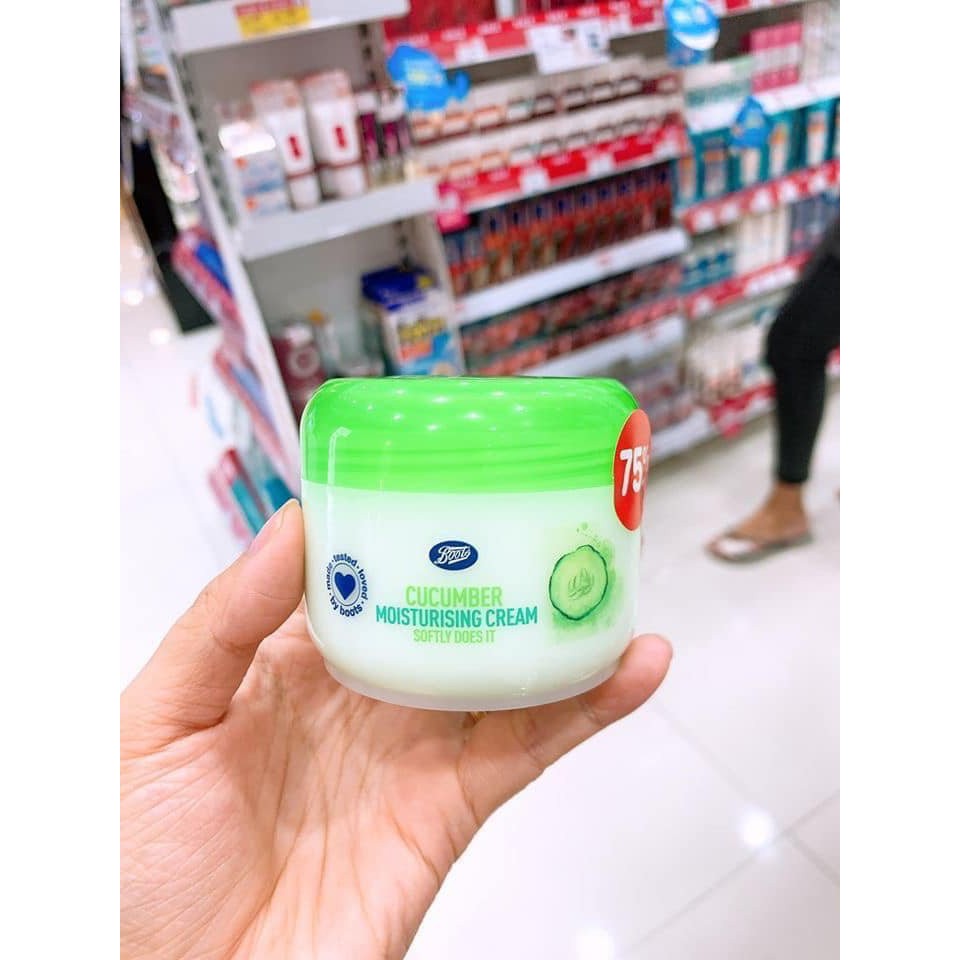 Boots- Kem dưỡng ẩm dưa chuột Cucumber Moisturising Cream 100 ml