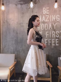 ĐẦM XÒE HOA ĐÍNH CƯỜM