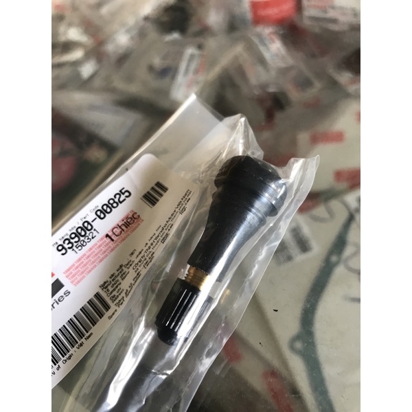 93900-00825 | Van bánh xe máy Yamaha