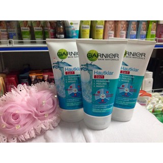 Sữa rửa mặt Garnier 3 in 1