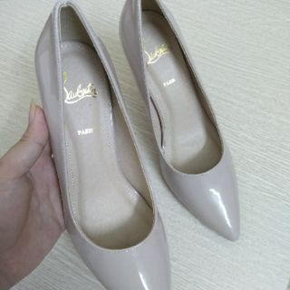 Giày Louboutin nude 7p