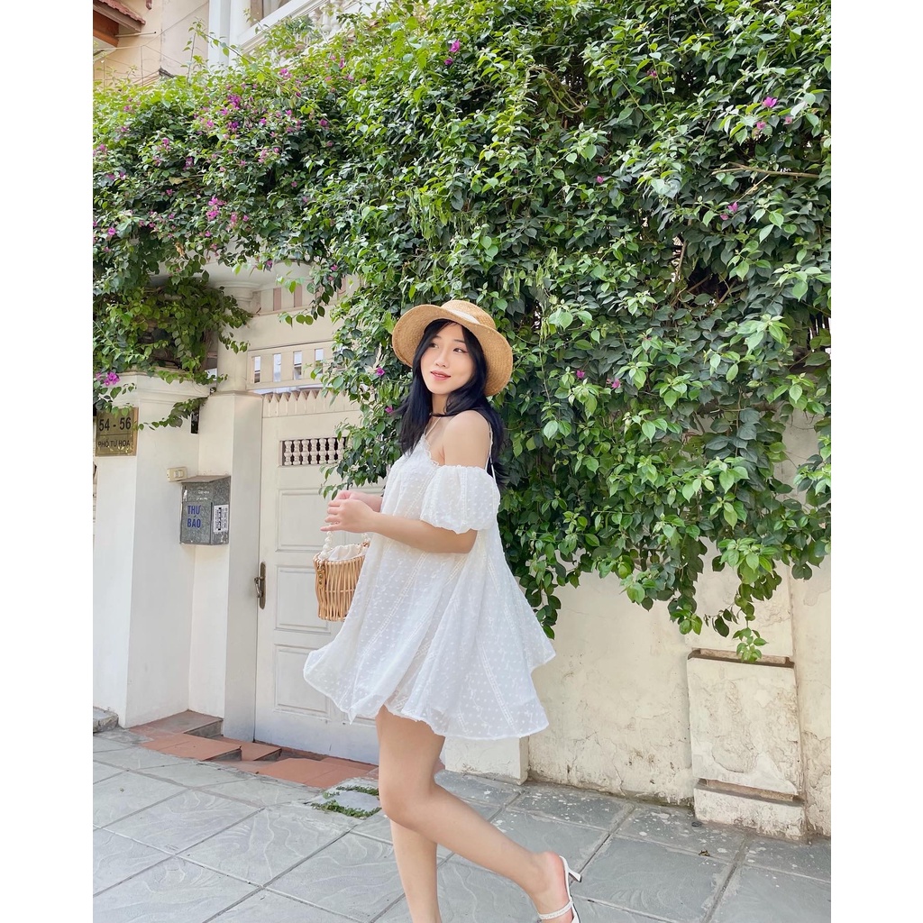 Váy đầm cổ yếm màu trắng dáng xòe freesize buộc dây tay rời mặc được 2 kiểu đi biển đi dạo phố