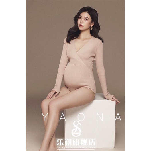 Bodysuit bầu chụp ảnh studio