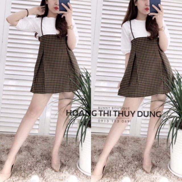 Đầm . Áo thun . Áo 2 dây . Áo sơmi v.v.  shop luôn cập nhật những mẫu hot nhất để phục vụ mấy chị nhé