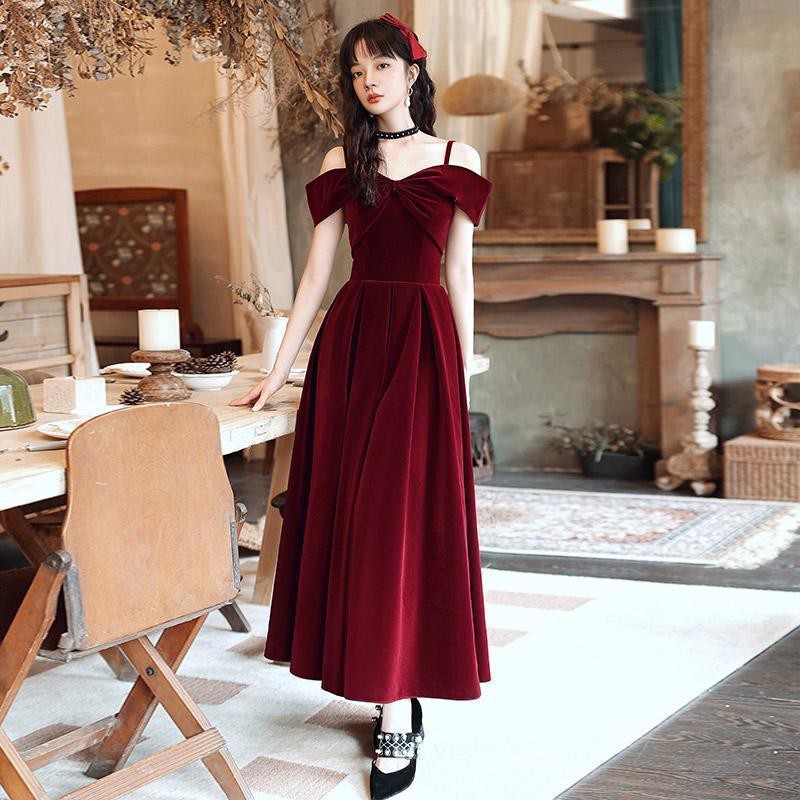 Đầm Cô Dâu Màu Đỏ Rượu Vang Thời Trang