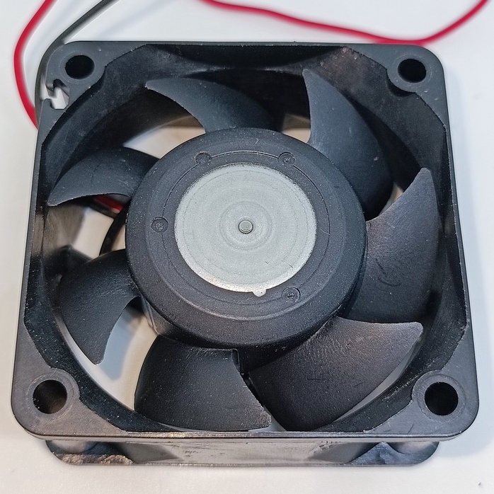 Quạt Nidec 6cm dày 2cm 6020 12V 24V fan bạc đạn tản nhiệt hàng Nhật tồn kho mới chưa sử dụng