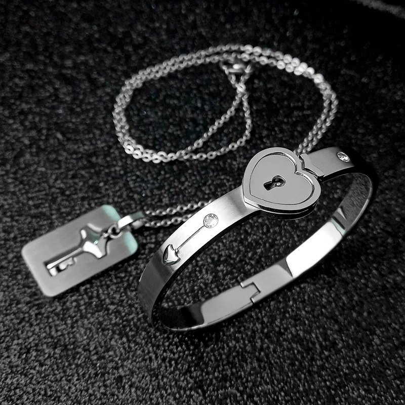 Set 2 Vòng cổ/Vòng Tay Mặt Ổ Khóa Trái Tim/ Chìa Khóa Bằng Thép Không Gỉ Màu Bạc Thời Trang Dành Cho Các Cặp Đôi