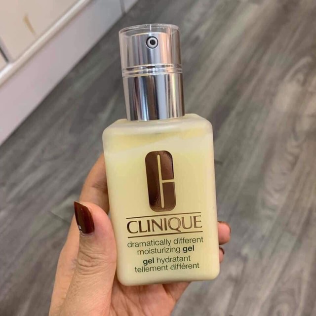 Kem dưỡng cấp ẩm, mịn da Clinique  Dramatically Different 125ml