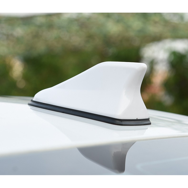 Ăng ten vây cá mập xe ô tô loại có đế dùng để tăng tín hiệu thu sóng, giảm sức gió