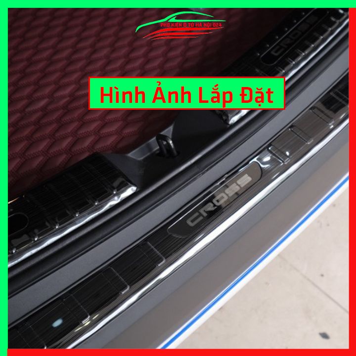 Ốp chống trầy cốp Corolla Cross 2020-2023 Vân Titan