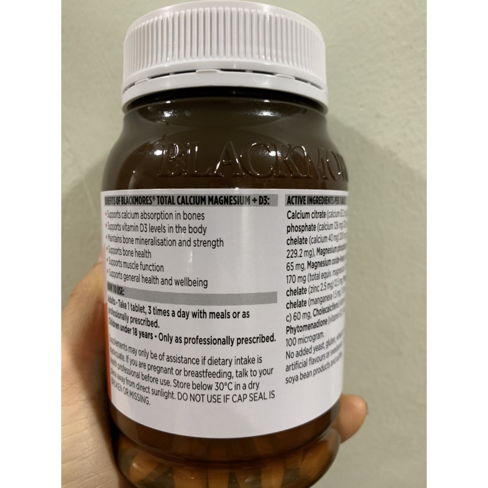Viên uống bổ sung Canxi Total Calcium &amp; Magnesium + D3 Blackmores, 200 viên - Hàng Úc