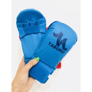 Găng tay tập luyện karate