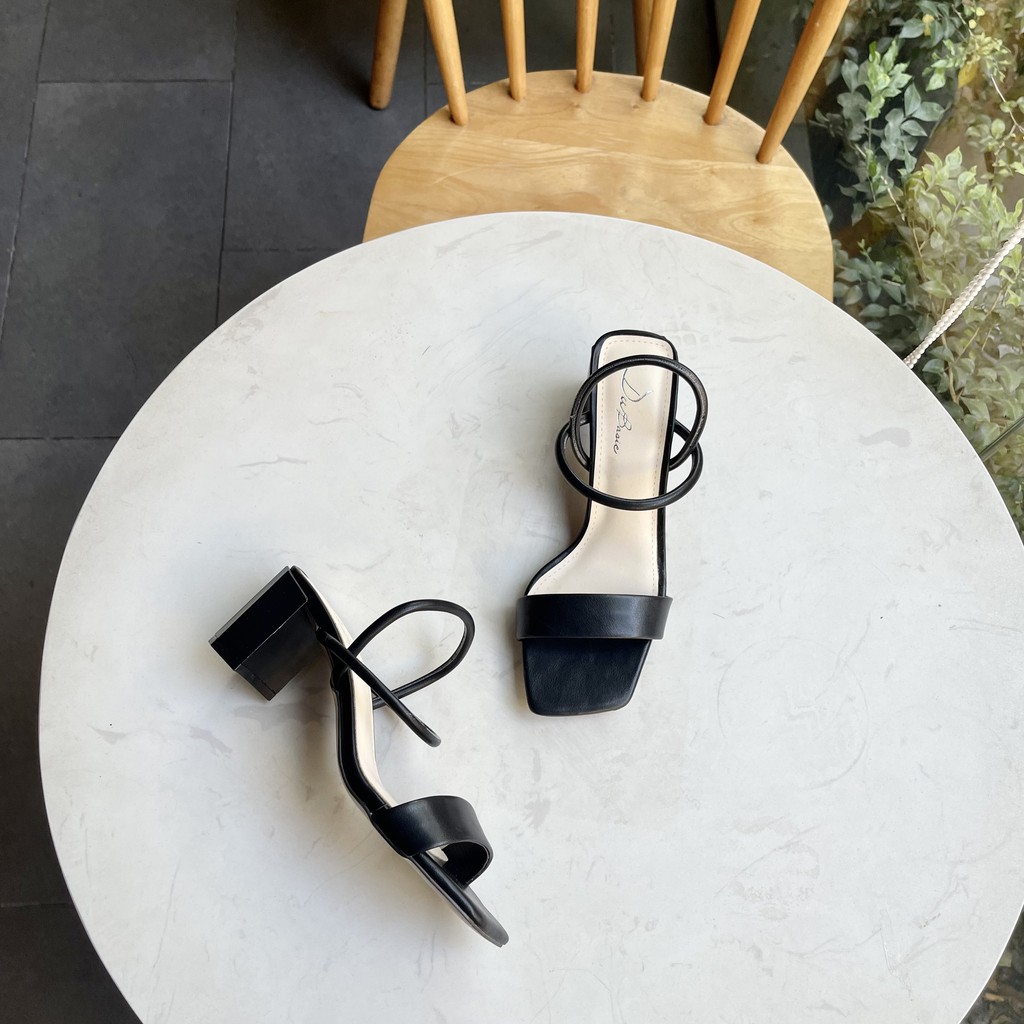 GIÀY SANDAL NỮ QUAI NGANG THỜI TRANG CAO 6 CM
