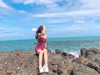 Váy 2 dây kẻ caro màu đỏ