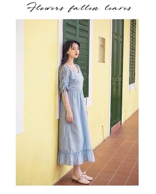 Đầm maxi xanh nhẹ