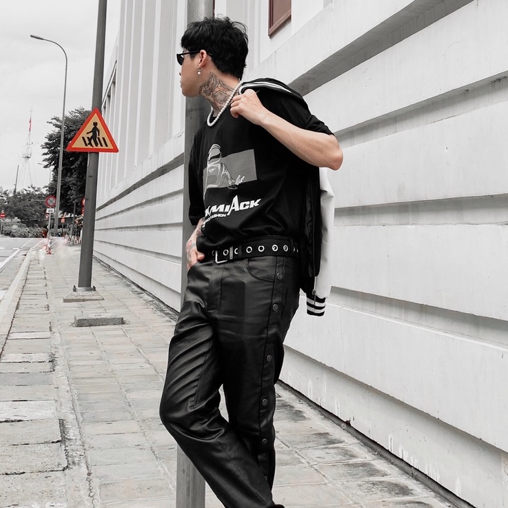 Áo Thun Motonaut Màu Đen Unisex BLACKMIACK