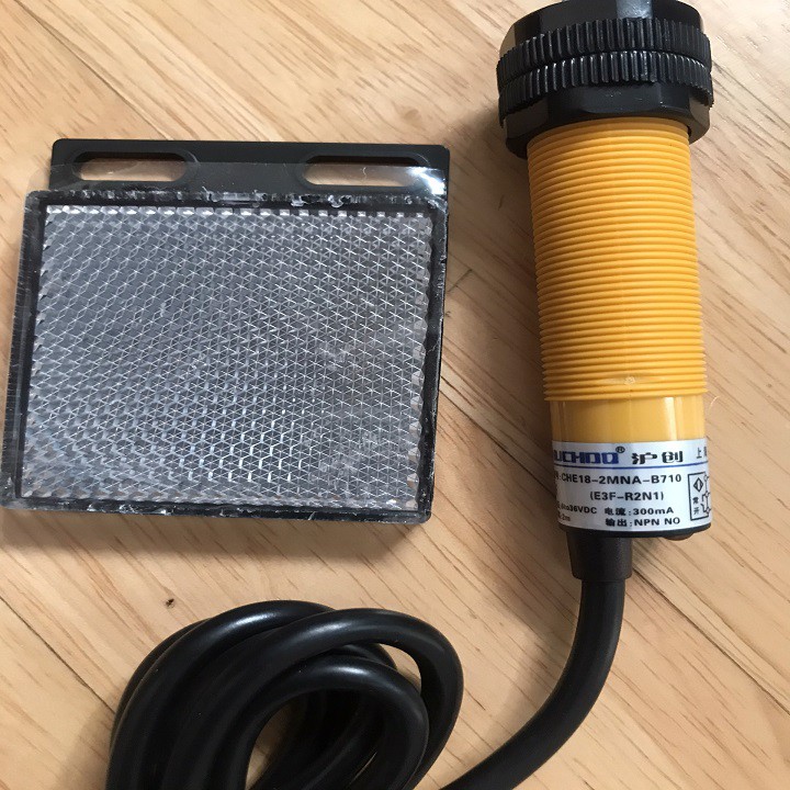 Cảm Biến Khoảng Cách E3F-R2N1