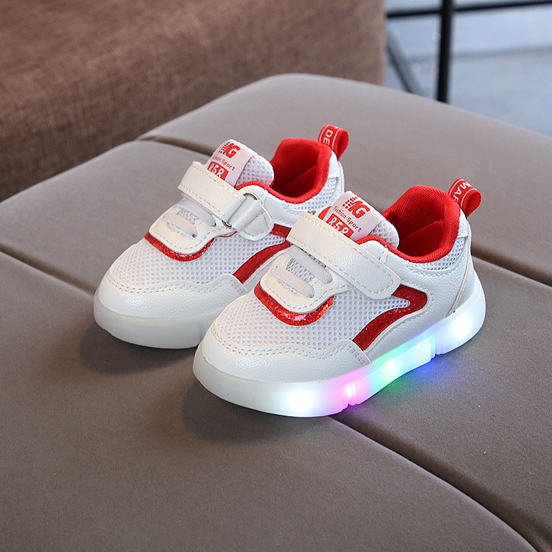 Giày thể thao có đèn LED đế mềm chống trượt thời trang dành cho bé