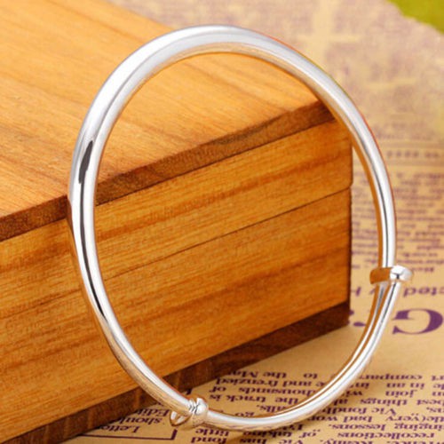 Vòng Tay Màu Bạc Hình Tròn Dễ Phối Đồ