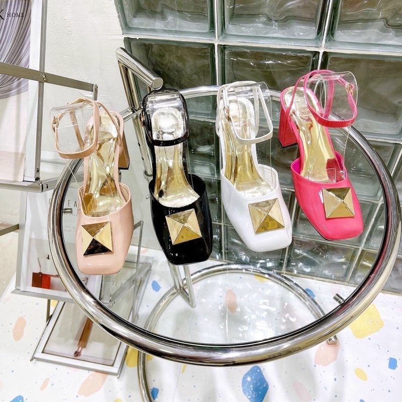 Sandal bít khoá cực xinh