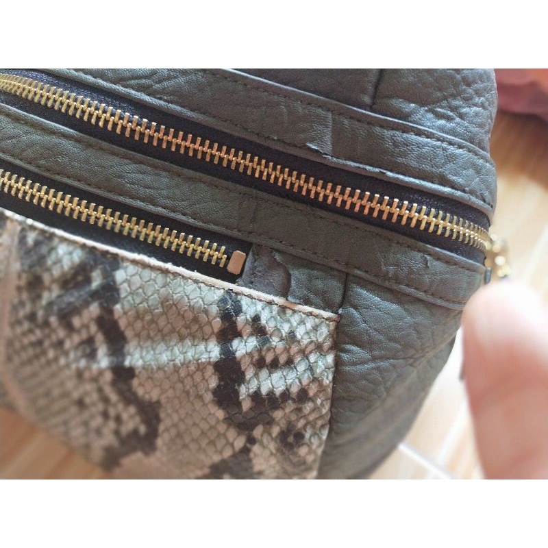 Túi xách da rắn xanh rêu